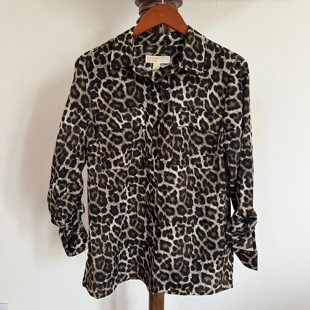 Michael Kors Women's Size L Leopard Print Point C… - image 1